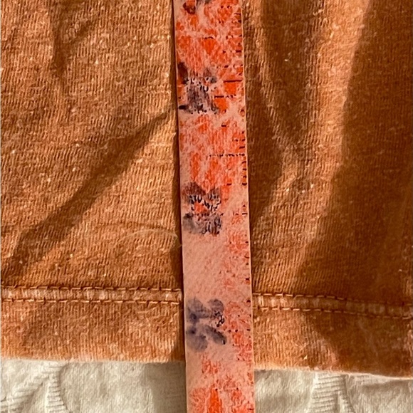 Easel Mineral Wash Baby Doll Long Sleeve Top in Color Coral Sizes Small & M NWT - Picture 10 of 15